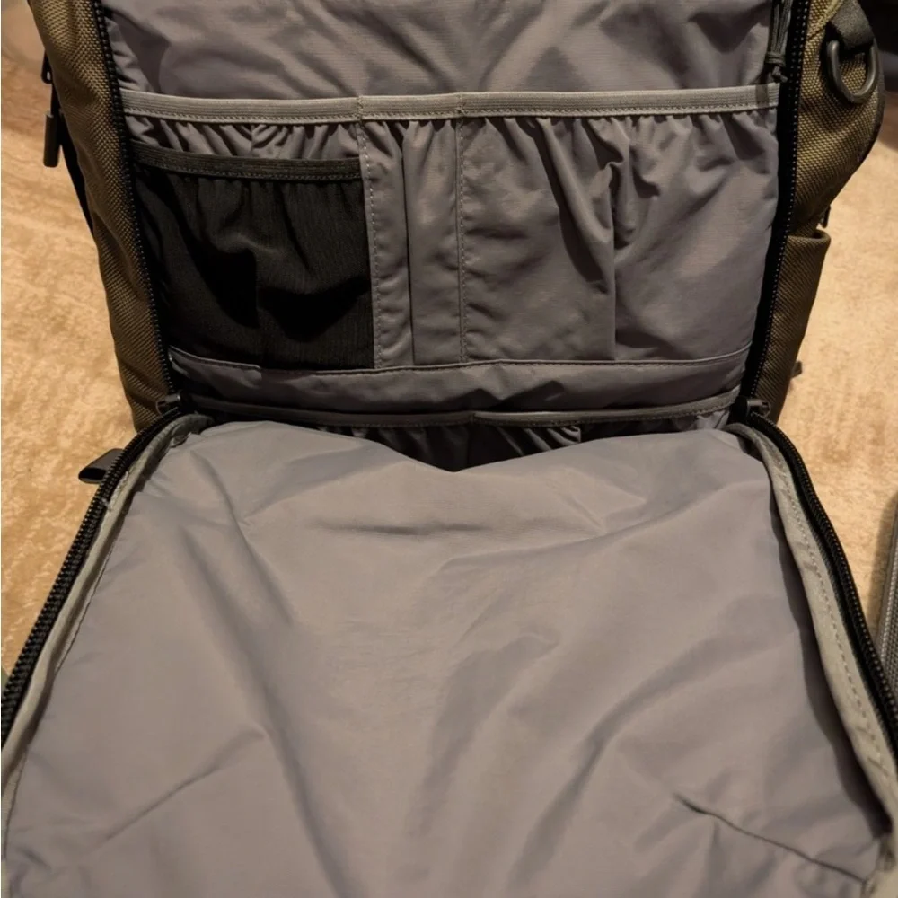 Aer City Pack (14L) Compact backpack in Huckberry Exclusive Ranger Green color - Picture 4 of 12
